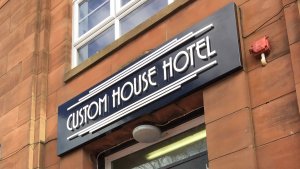 Customer House Hotel Front