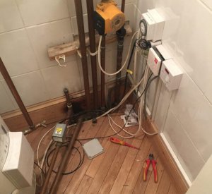 Hot Water Tank Controlled by an Electric Switch